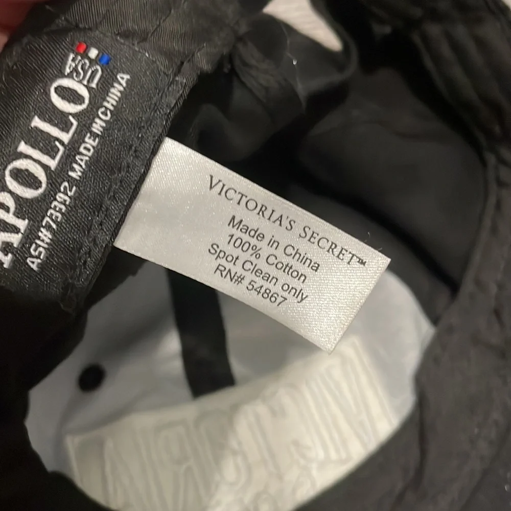 Victoria’s Secret Black/White Adjustable Cotton Sport Cap Hat